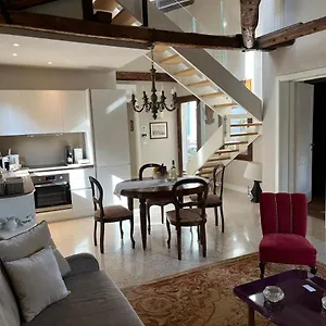 Palazzo Veneziano Direct At The Canal With Roof Terrace Holiday home